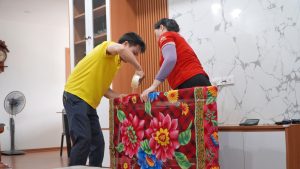 Dịch vụ chuyển nhà trọn gói với quy trình đóng gói an toàn, sử dụng vật liệu chuyên dụng giúp bảo vệ tài sản, hạn chế tối đa rủi ro trầy xước hay hư hỏng khi vận chuyển xa.